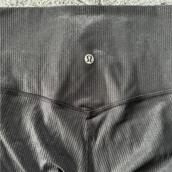 RARE Lululemon Leggings - Picture 2 of 3